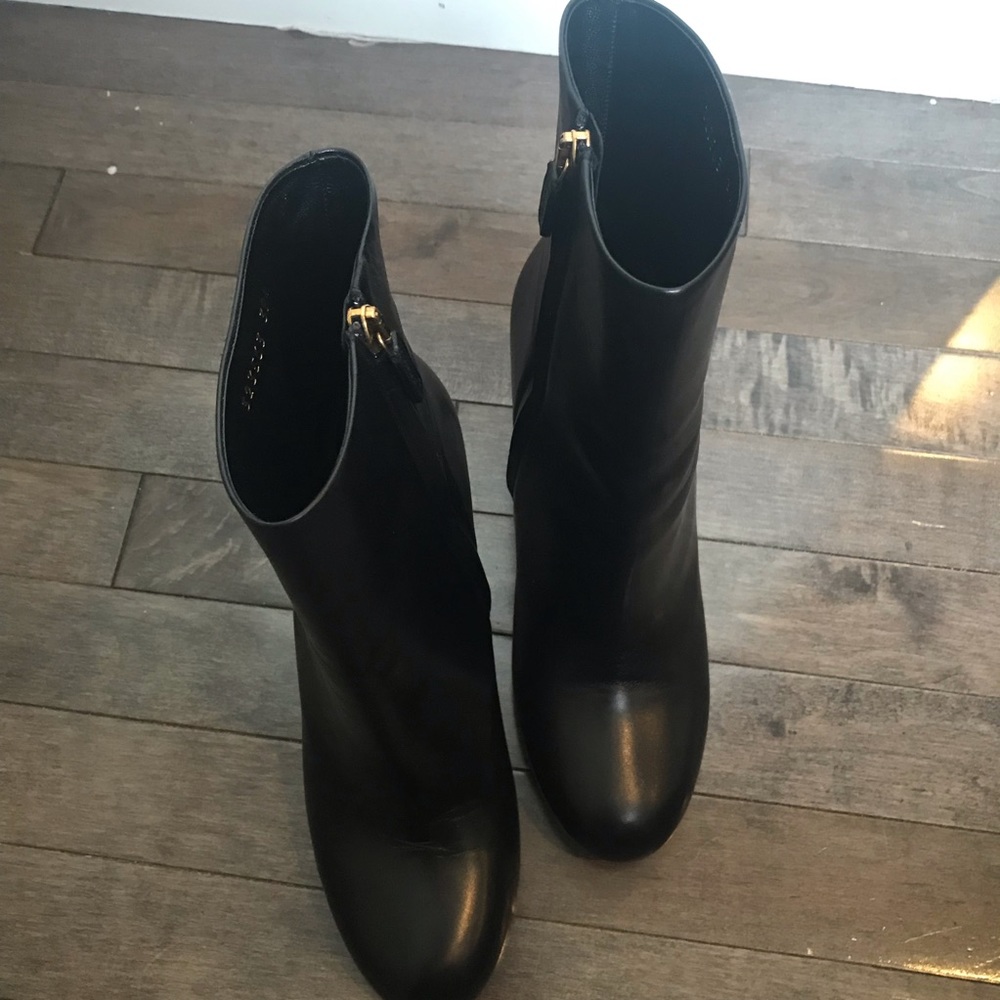 Gucci | Black Heeled Booties - Picture 3 of 6